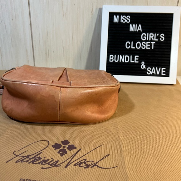 Patricia Nash Chania Crossbody Tan - Picture 3 of 5